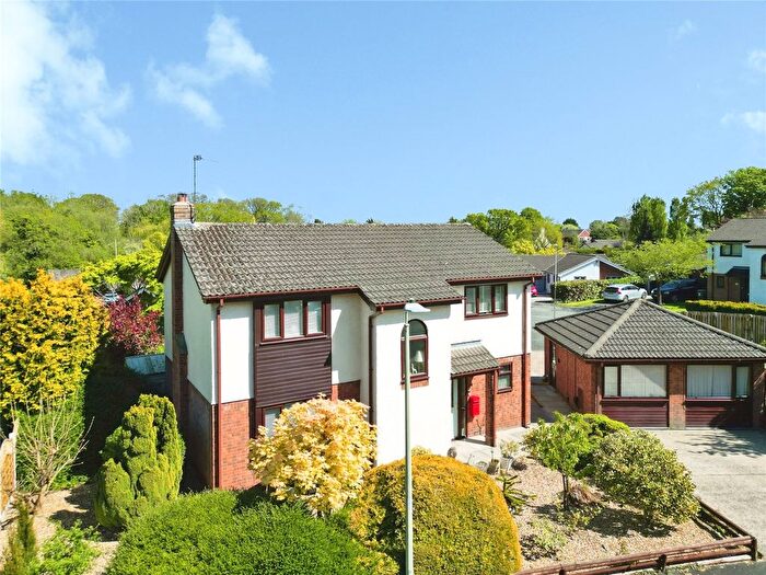 4 Bedroom Detached House For Sale In Old Chirk Road, Gobowen, Oswestry, Shropshire, SY11