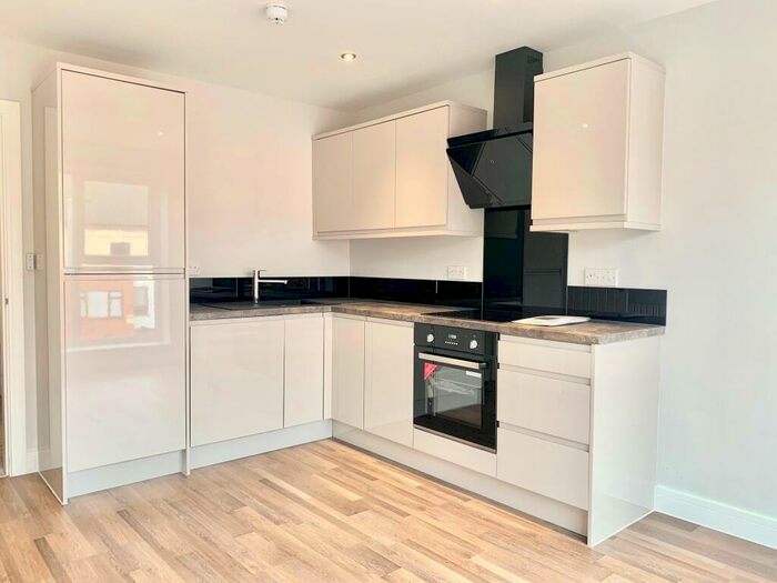 2 Bedroom Apartment To Rent In Lily Grove, Beeston Rylands, NG9