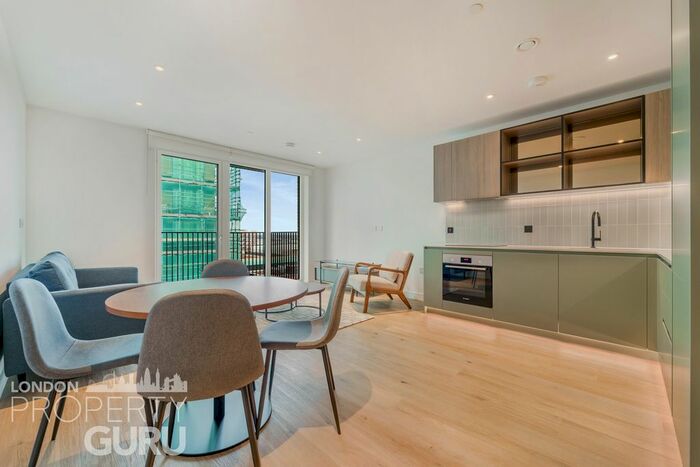 1 Bedroom Flat To Rent In Iris House, London, UB1