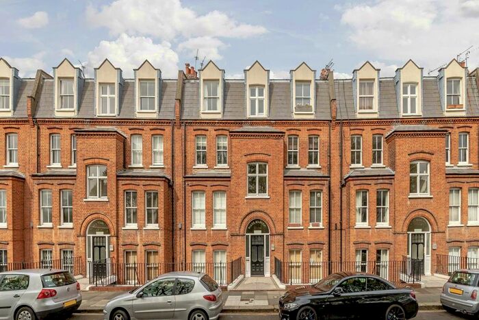 2 Bedroom Flat To Rent In Westville Road, London, W12