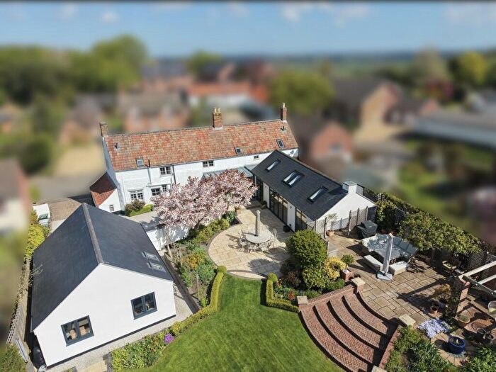 4 Bedroom Cottage For Sale In Stoup Cottage, Whissendine, LE15