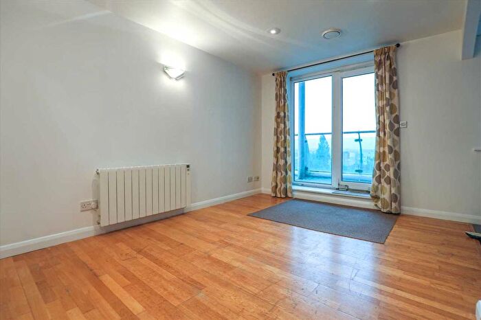 1 Bedroom Flat To Rent In Wellington Street, Northampton, NN1