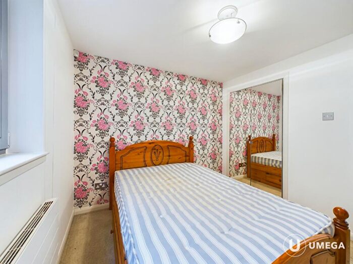 2 Bedroom Apartment To Rent In Slateford Road, Slateford, Edinburgh, EH14
