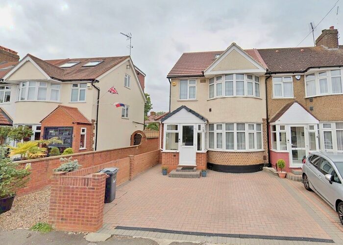 4 Bedroom End Of Terrace House To Rent In Elmer Gardens, Isleworth, TW7