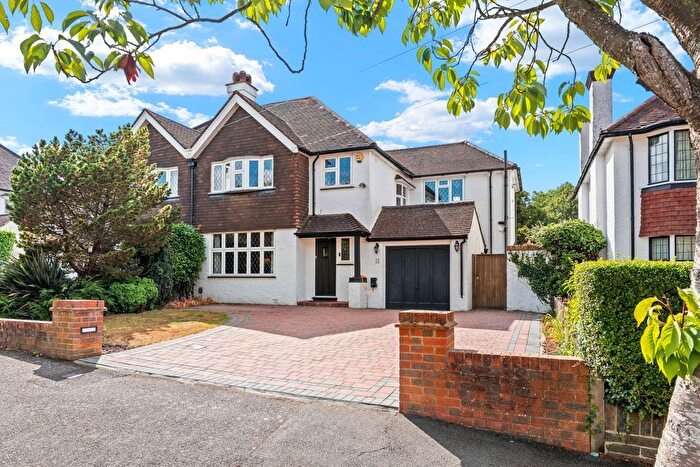 4 Bedroom Semi-Detached House For Sale In North Down, South Croydon, CR2