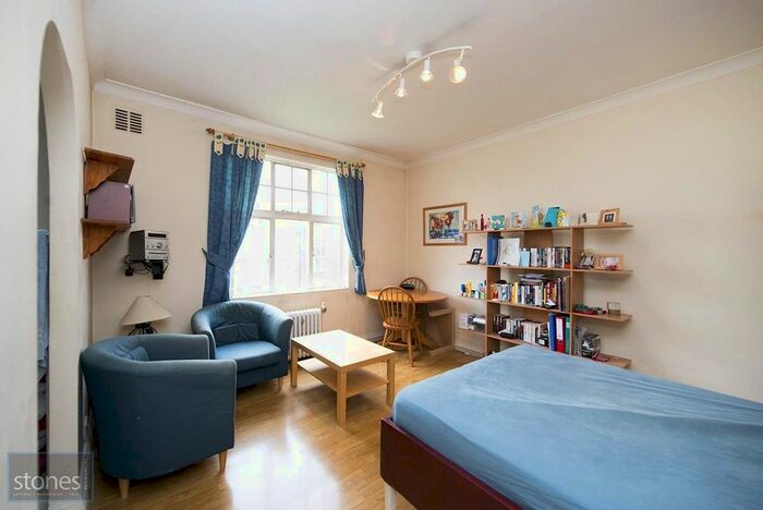 Studio To Rent In Belsize Grove, Belsize Park, London, NW3
