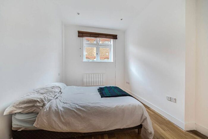 1 Bedroom Flat For Sale In Banner Street, Clerkenwell, London, EC1Y