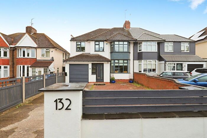 4 Bedroom Semi Detached House For Sale In Stourport Road, Kidderminster, DY11