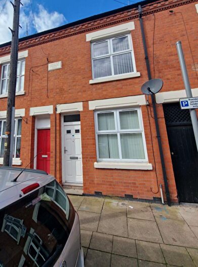 3 Bedroom Terraced House For Sale In Bassett Street, Leicester, LE3