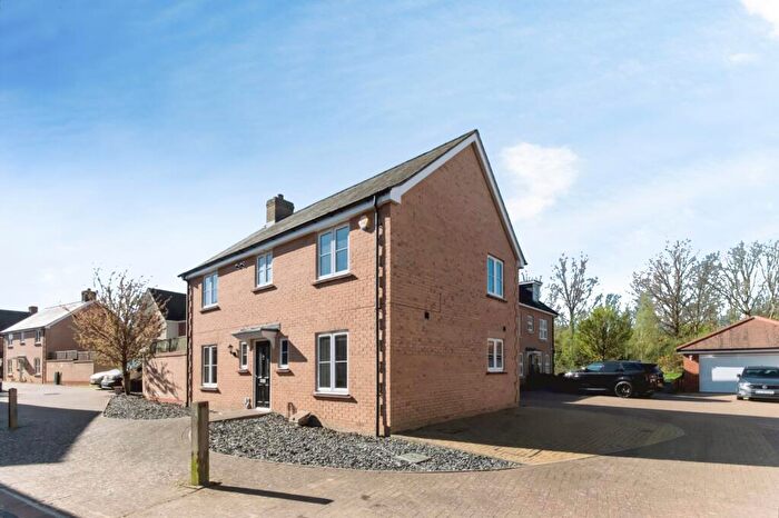 4 Bedroom Detached House For Sale In Berkley Avenue, Hailsham, East Sussex, BN27