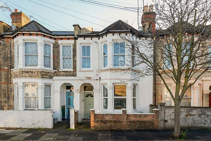 2 Bedroom Flat For Sale In Querrin Street, Fulham, SW6