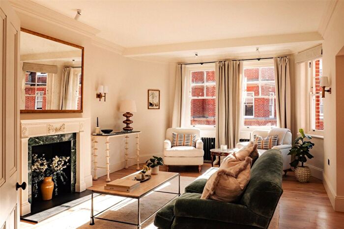 3 Bedroom Flat For Sale In Cheyne Court, Cheyne Place, Chelsea, SW3