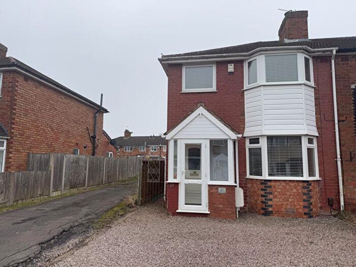 3 Bedroom End Of Terrace House To Rent In Arundel Road, Birmingham, B14