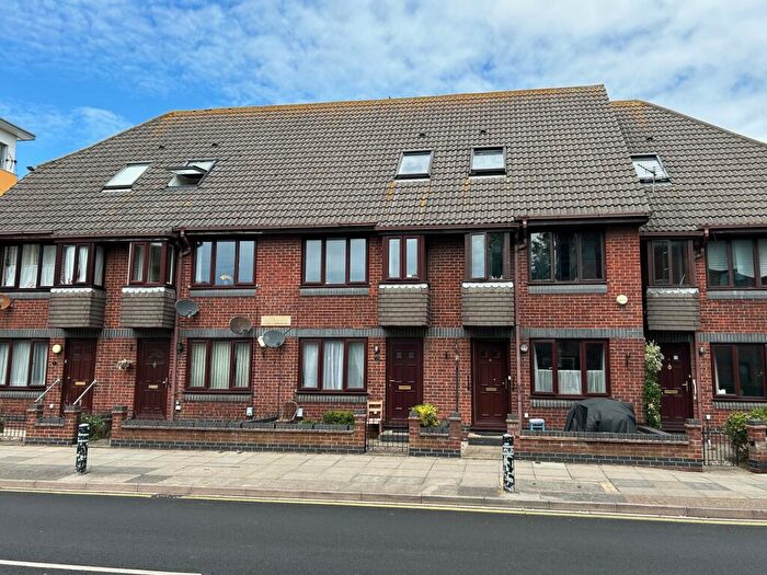2 Bedroom Maisonette For Sale In Goldsmith Avenue, Southsea, PO4