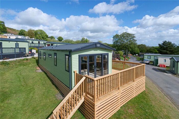 2 Bedroom Detached House For Sale In Glen Road, Baildon, Shipley, West Yorkshire, BD17
