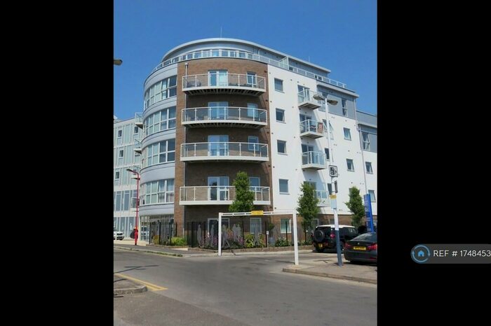 2 Bedroom Flat To Rent In Austen House, Guildford, GU1