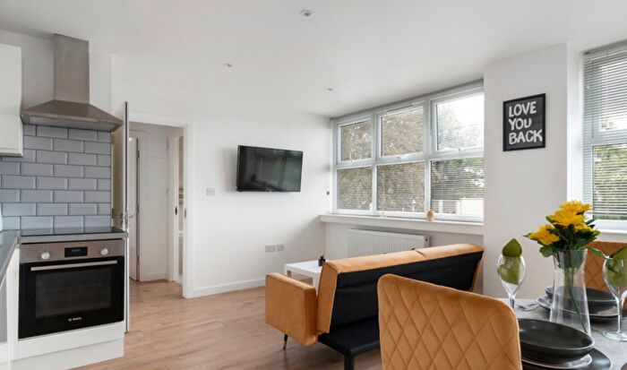 1 Bedroom Flat To Rent In Rickfords Hill, Aylesbury, HP20