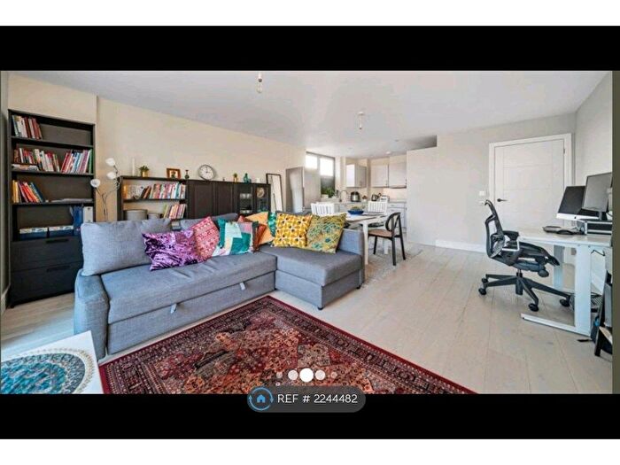 2 Bedroom Flat To Rent In Kingston, Kingston, KT1