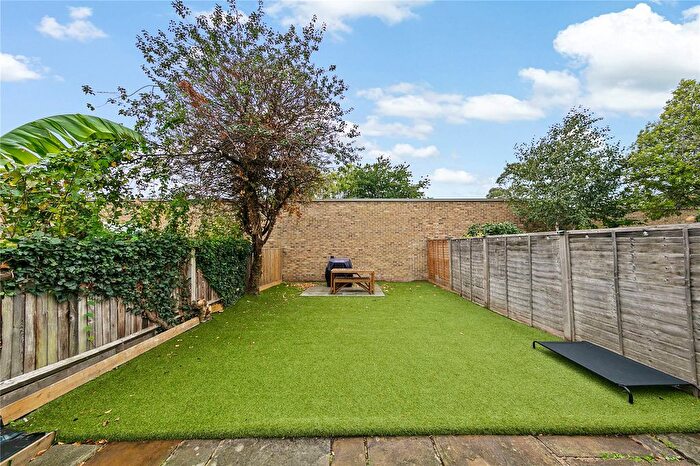 2 Bedroom Semi-Detached House For Sale In St. Marys Grove, Richmond, TW9