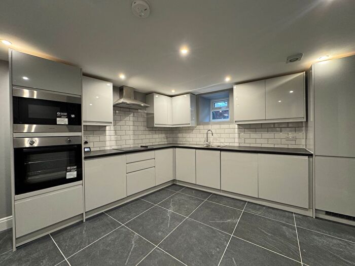 2 Bedroom Terraced House To Rent In Autumn Terrace, Leeds, LS6