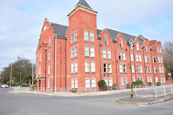 2 Bedroom Apartment For Sale In Alexandra Court, College Road, Crosby, L23