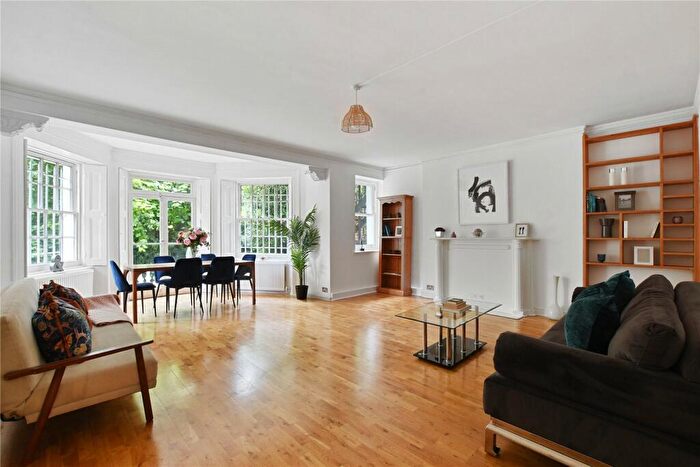 2 Bedroom Flat To Rent In Hamilton Terrace, London, NW8