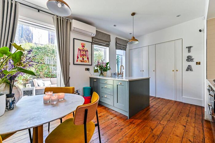 2 Bedroom Terraced House For Sale In Yoakley Road, Stoke Newington, London, N16