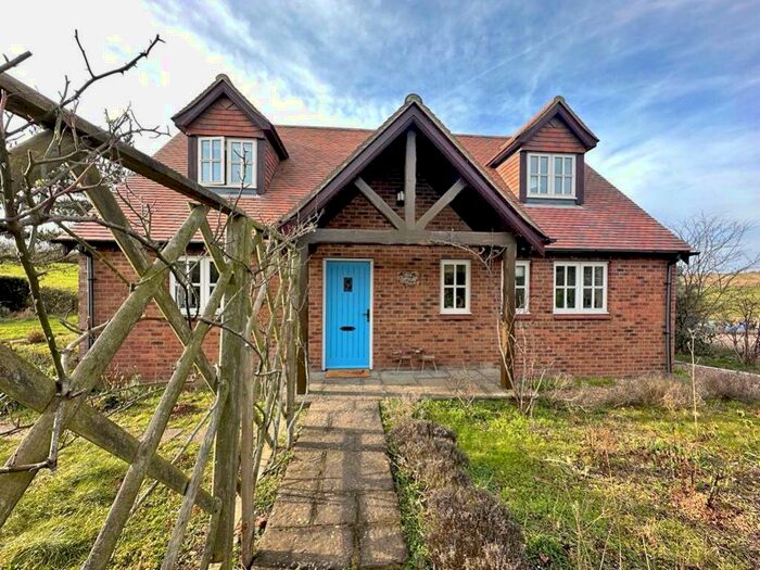 3 Bedroom Cottage To Rent In Downton Lane, Downton, Lymington, Hampshire, SO41