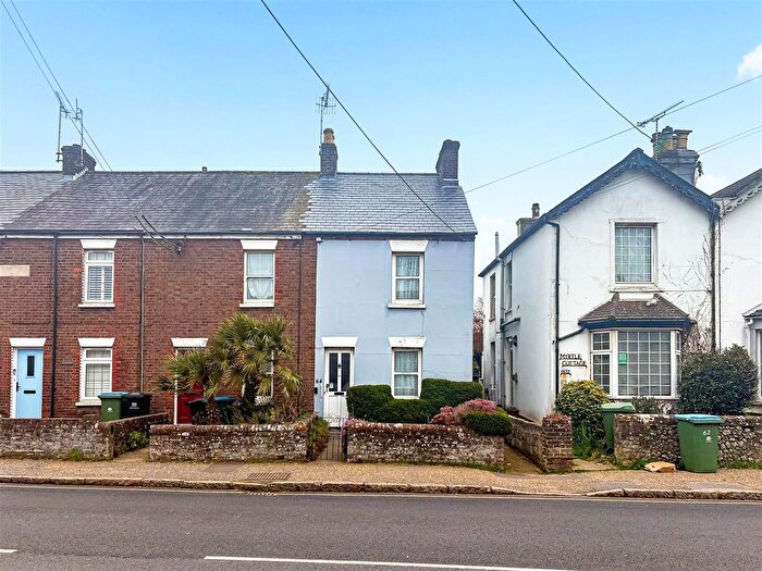 2 Bedroom End Terrace House For Sale In Lyminster Road, Littlehampton, BN17