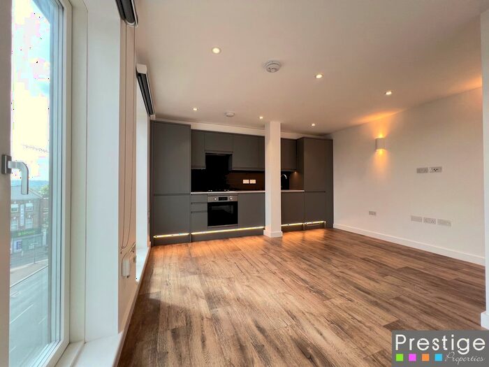 1 Bedroom Flat To Rent In Brent Street, London, NW4