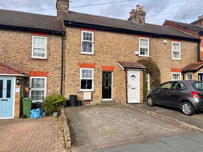 2 Bedroom Terraced House For Sale In Crescent Road, Warley, Warley, CM14