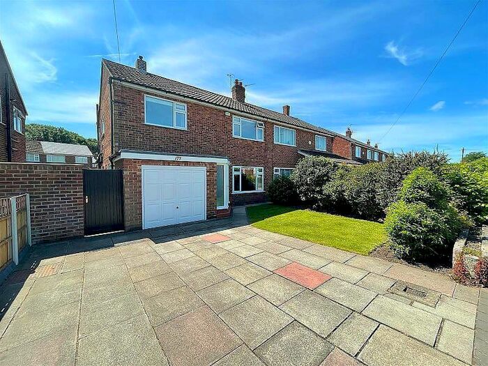 3 Bedroom Semi-Detached House To Rent In Wythenshawe Road, Manchester, M23