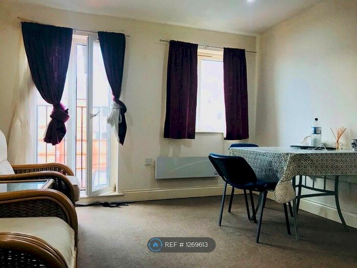 2 Bedroom Flat To Rent In Manchester Road, Preston PR1