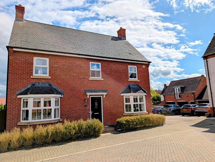 4 Bedroom Detached House For Sale In Lightning Lane, Castle Donington, Derby, DE74