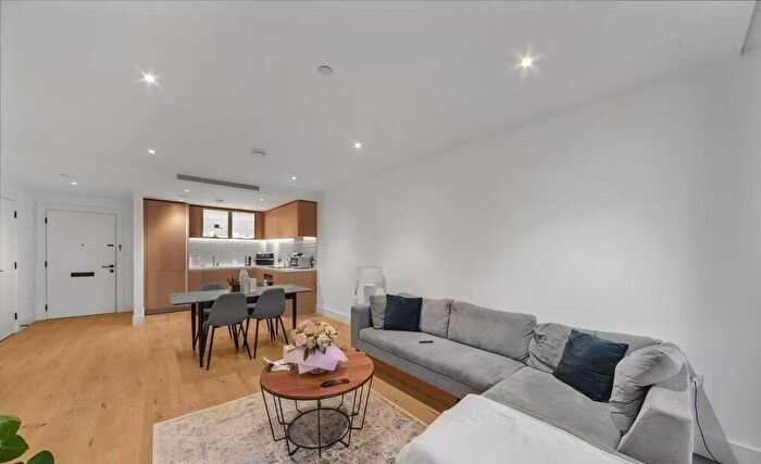 1 Bedroom Flat For Sale In Radley House, Powd, Battersea Park, SW11