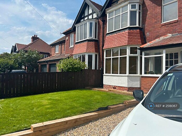 3 Bedroom Semi-Detached House To Rent In Cleveland View, Sunderland, SR6