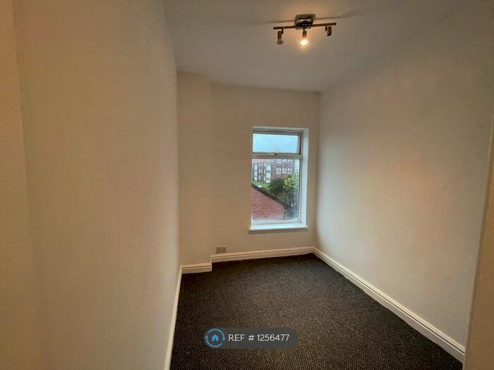 3 Bedroom End Of Terrace House To Rent In Trafford Road, Eccles, Manchester, M30