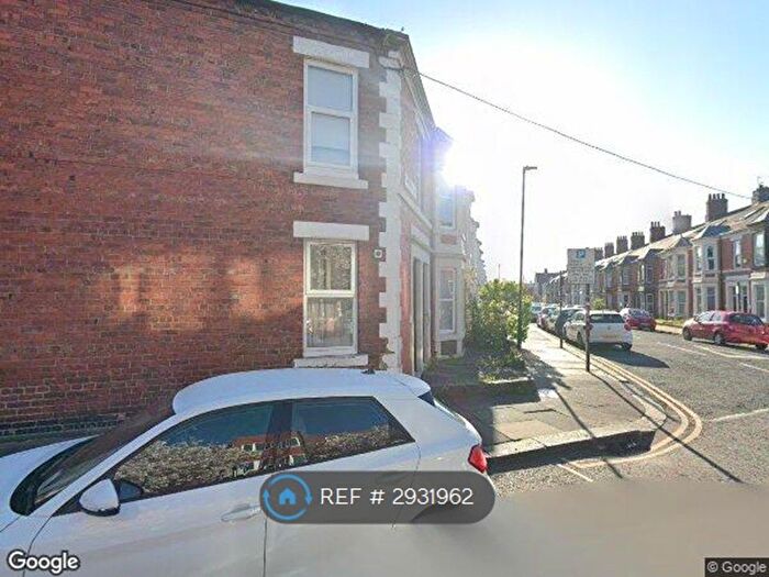 2 Bedroom Flat To Rent In West Jesmond, Newcastle Upon Tyne, NE2