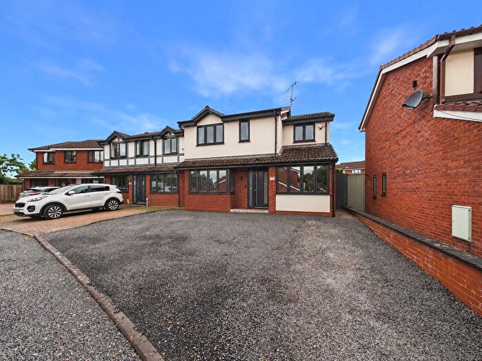 4 Bedroom Detached House For Sale In Hayfield Close, Worcester, Worcestershire, WR2