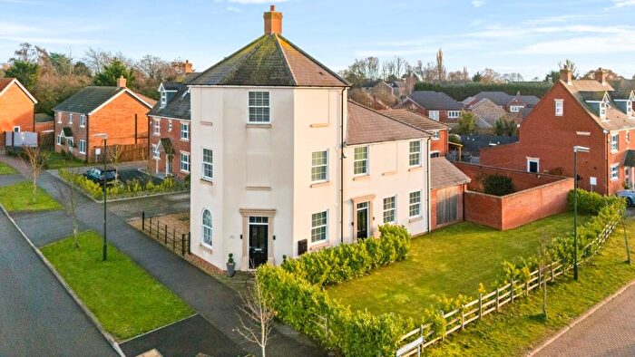 5 Bedroom Detached House For Sale In Kirkenes Close, New Waltham, Grimsby, DN36