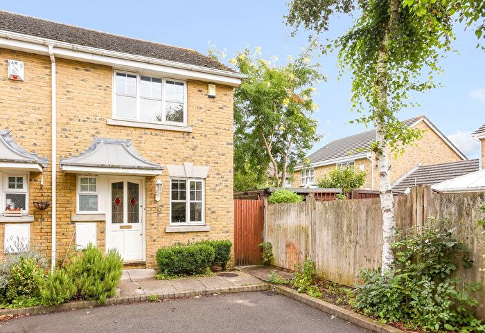 2 Bedroom End Terrace House To Rent In Woldham Place, Bromley, BR2