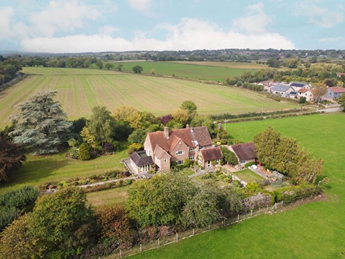 4 Bedroom Detached House For Sale In School Street, Drayton, TA10