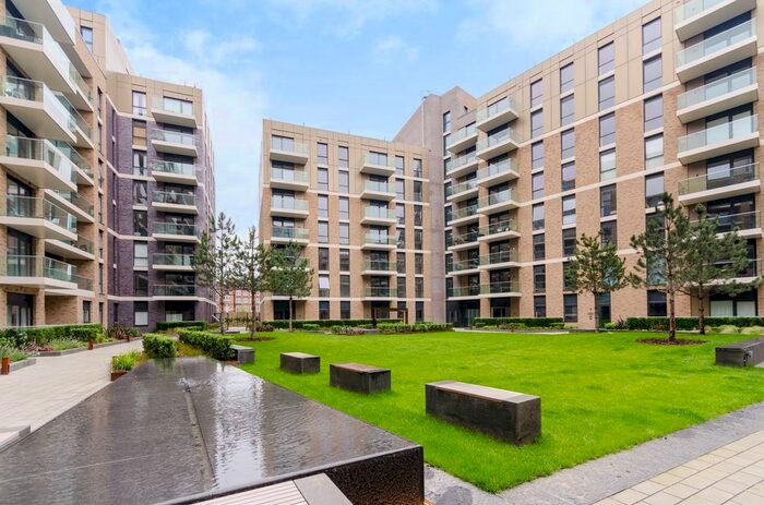 2 Bedroom Flat To Rent In Queenshurst Square, Kingston, Kingston Upon Thames, KT2