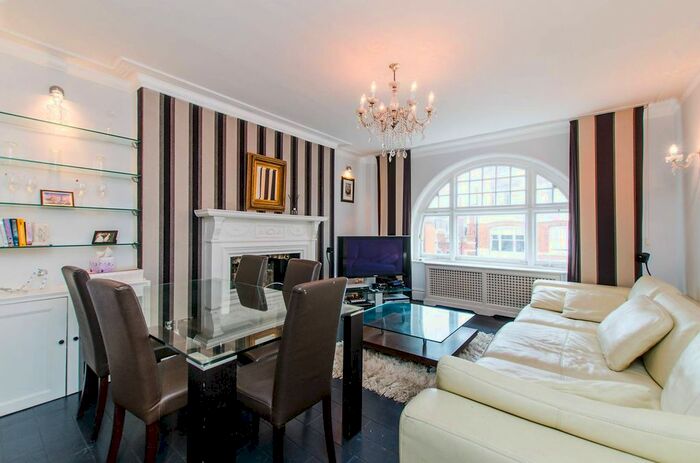 4 Bedroom Flat To Rent In Drayton Gardens, South Kensington, London, SW10