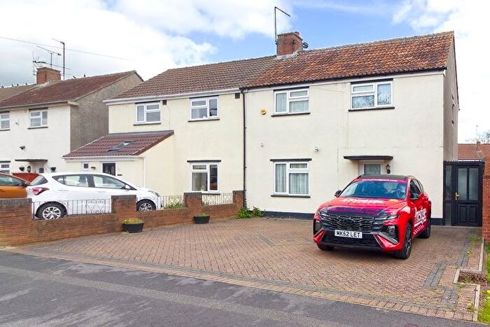 3 Bedroom Semi Detached House To Rent In Woodland View, Wolverton, Milton Keynes, MK12