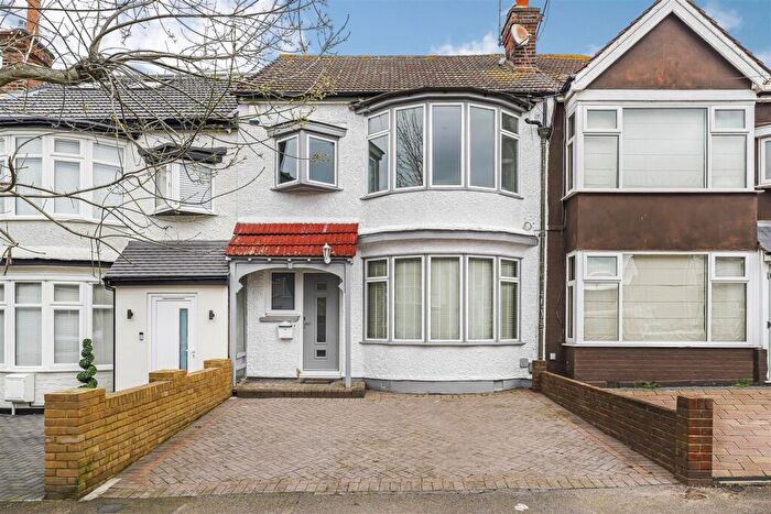 3 Bedroom Terraced House For Sale In Albert Avenue, Chingford, E4