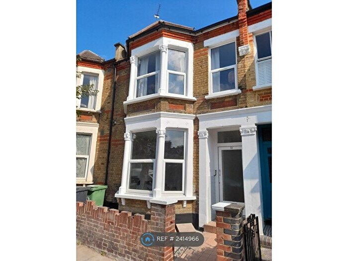 2 Bedroom Flat To Rent In Aspinall Road, London, SE4