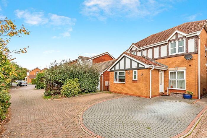 4 Bedroom Detached House For Sale In Copymoor Close, Wootton, Northampton, NN4