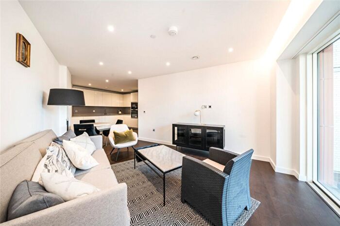 2 Bedroom Apartment To Rent In Malthouse Road, London, SW11