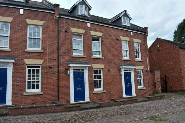 3 Bedroom Town House To Rent In Second Wood Street, Nantwich, CW5